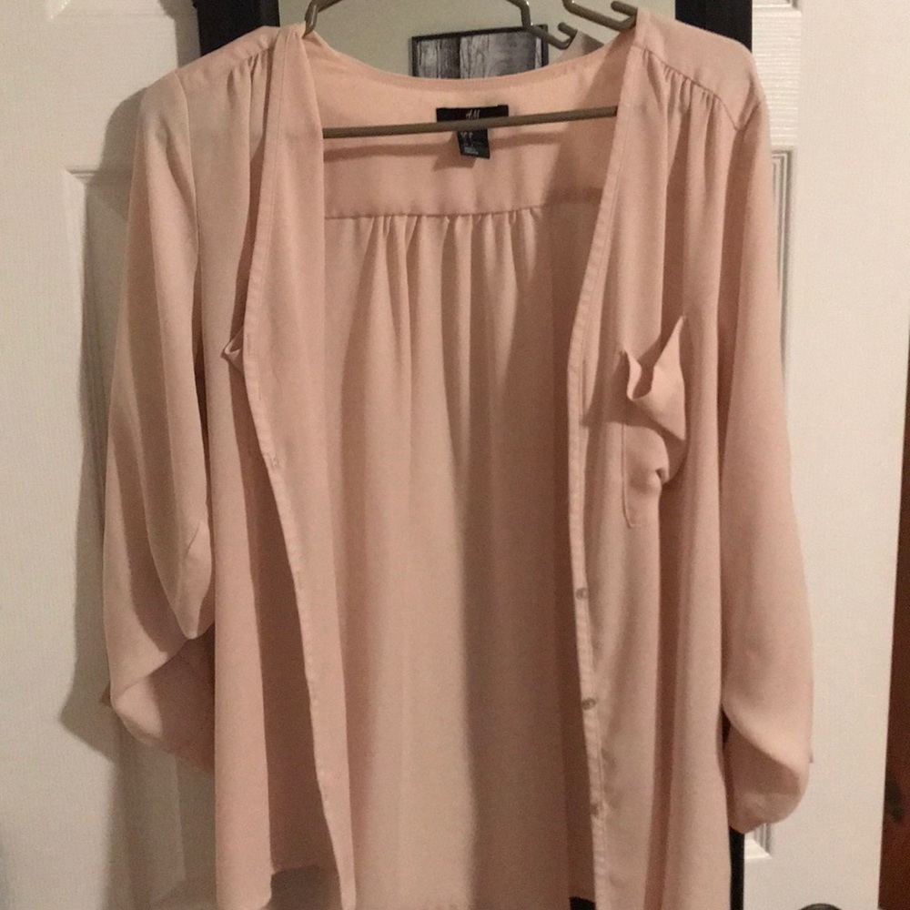 3/4 length sleeve button up blouse